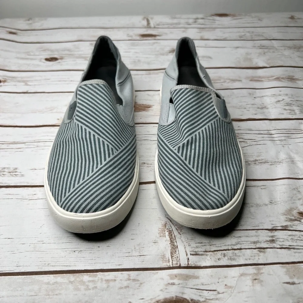 OluKai Lae'ahi Lole Slip On Sneaker Pavement Grey Geometric Stripe Mens 12‎